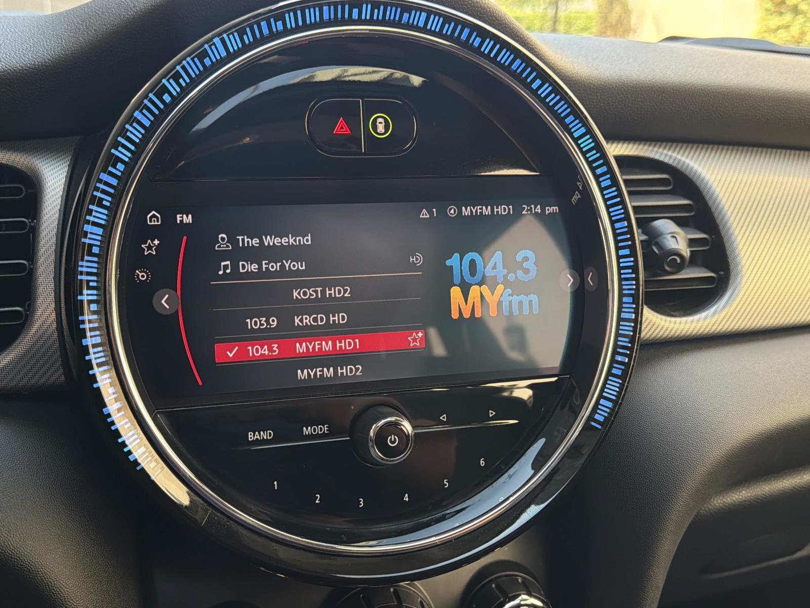 Used 2022 MINI Cooper 4-Door Hardtop FWD image 19
