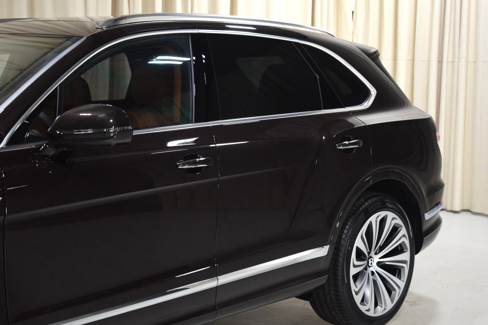 New 2025 Bentley Bentayga image 8