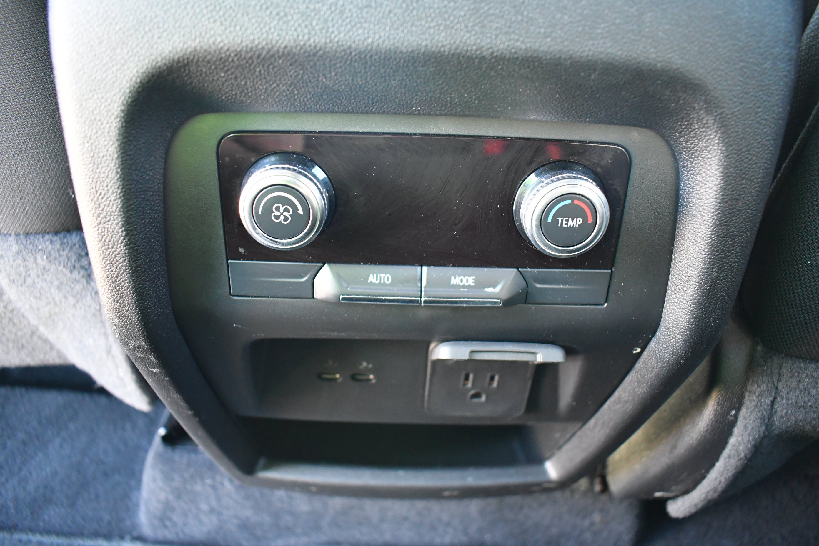Used 2025 GMC Acadia Elevation FWD image 23