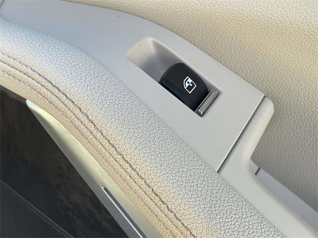 Used 2022 BMW X5 sDrive40i w/ Premium Package image 19