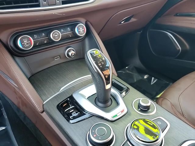 Used 2020 Alfa Romeo Stelvio Ti image 25