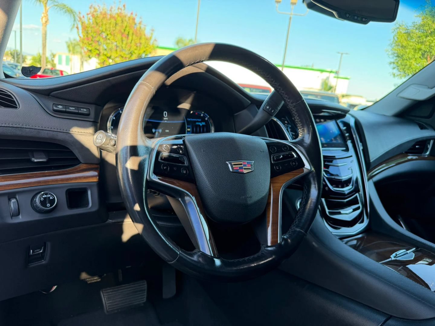 Used 2016 Cadillac Escalade Premium RWD image 12