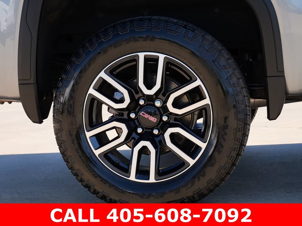 Used 2026 GMC Sierra 1500 AT4 w/ AT4 Premium Package AWD/4WD image 9