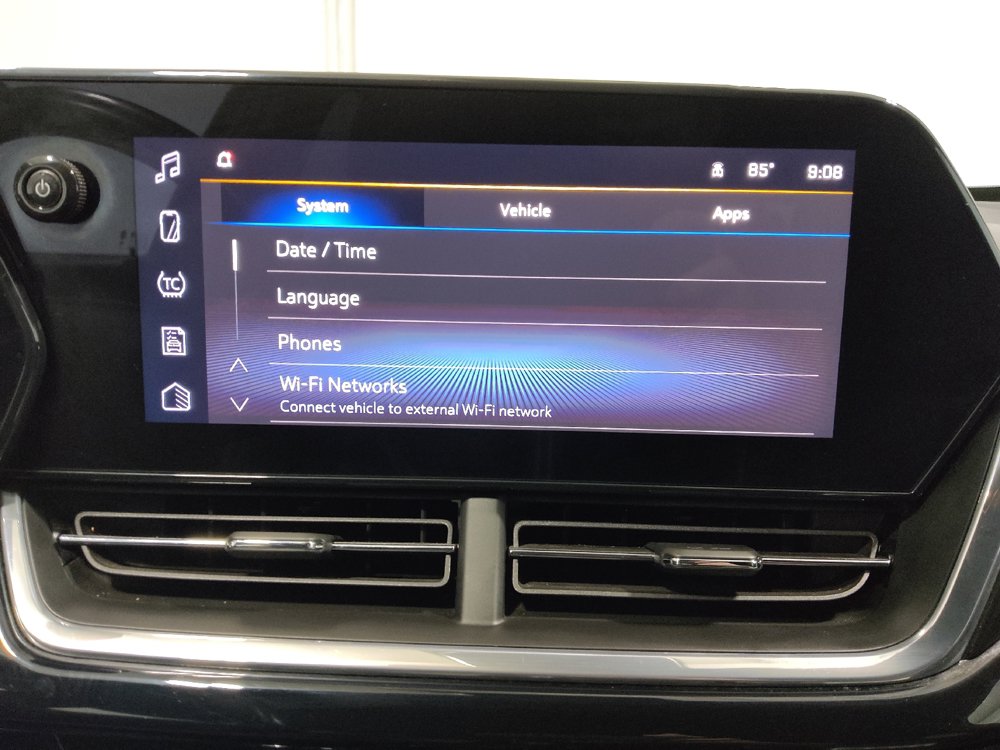 Used 2025 Chevrolet Trax RS w/ Driver Confidence Package FWD image 25