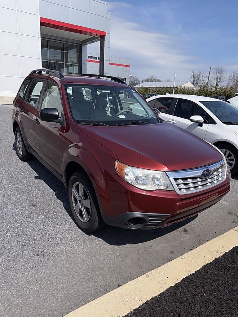 Used 2012 Subaru Forester 2.5X w/ Alloy Wheel Pkg AWD/4WD image 2
