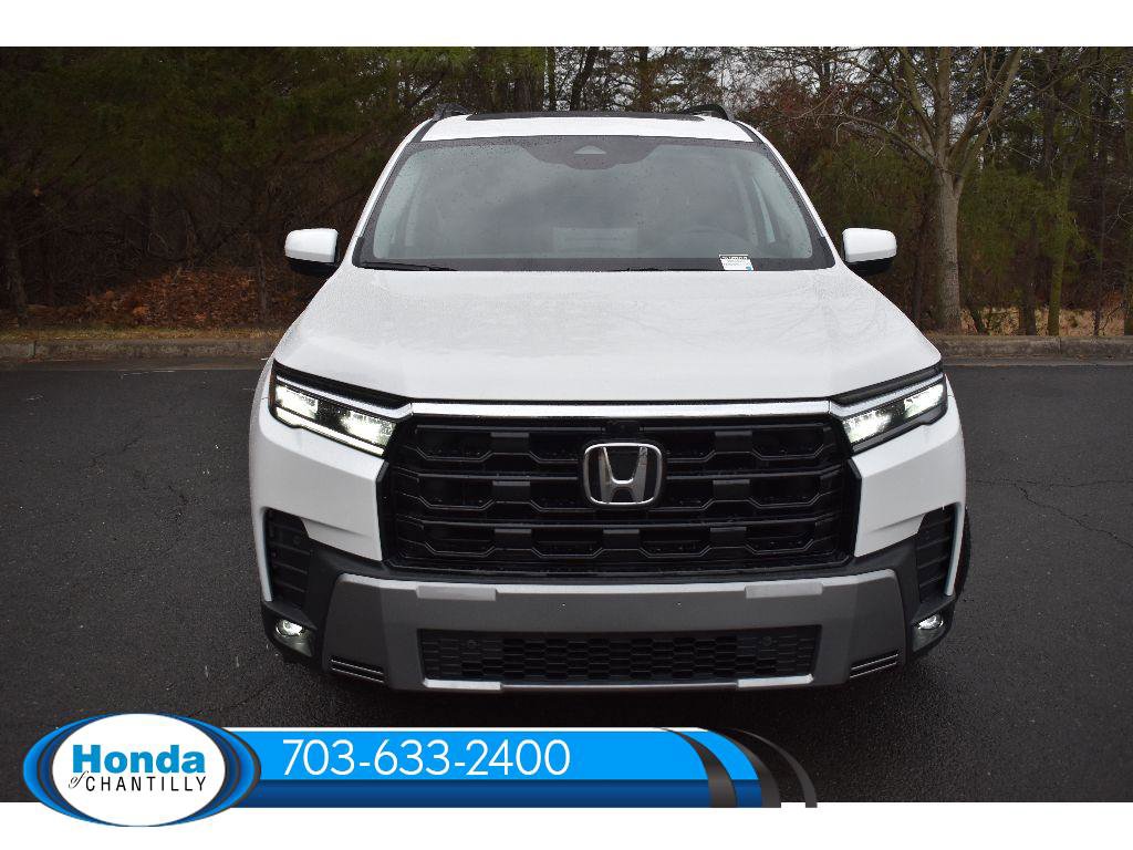 New 2026 Honda Pilot Touring image 2