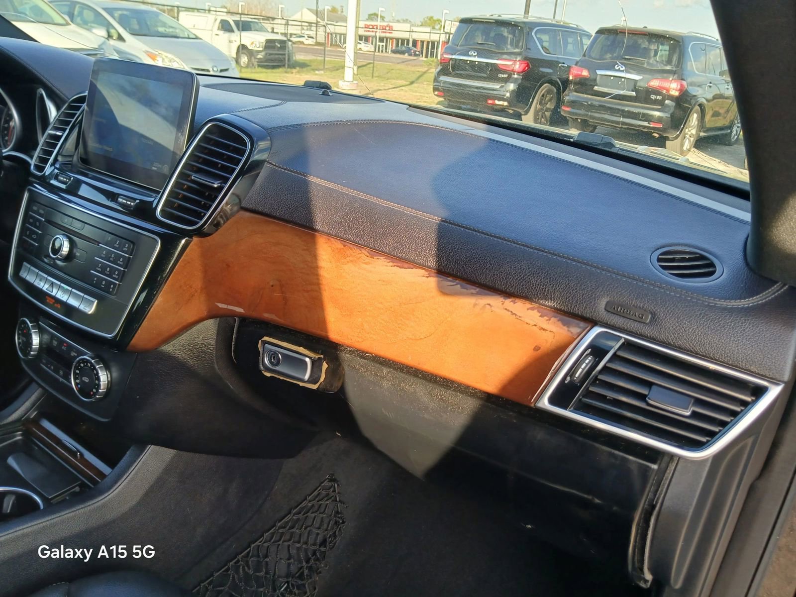 Used 2017 Mercedes-Benz GLS 450 4MATIC w/ Premium Package image 18