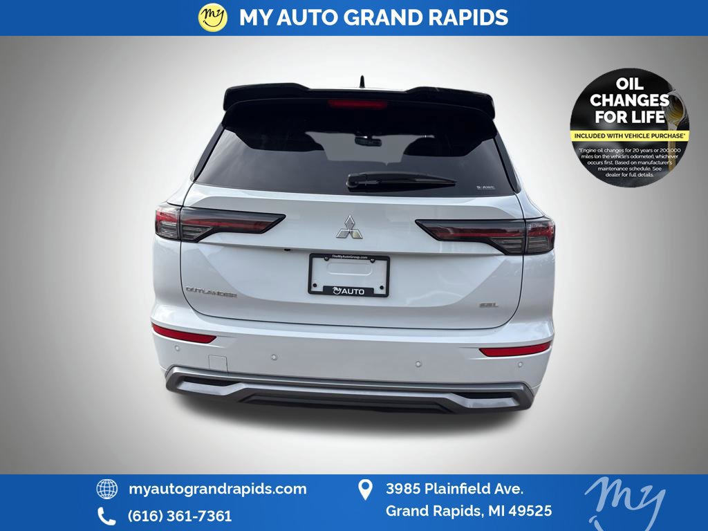 Used 2026 Mitsubishi Outlander SEL AWD/4WD image 4