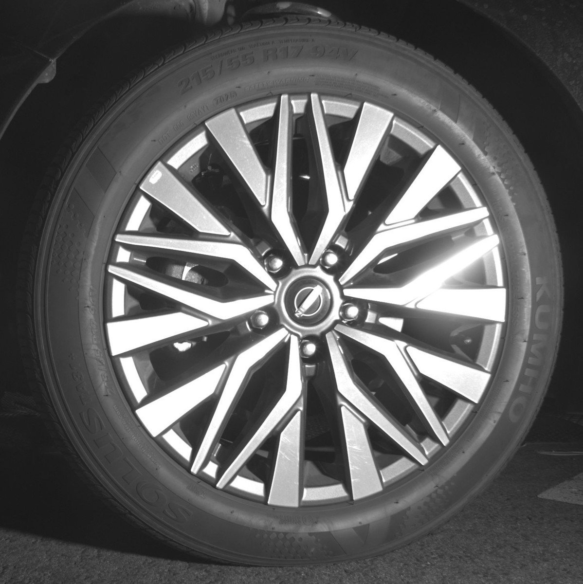 Used 2025 Nissan Altima 2.5 SV FWD image 12