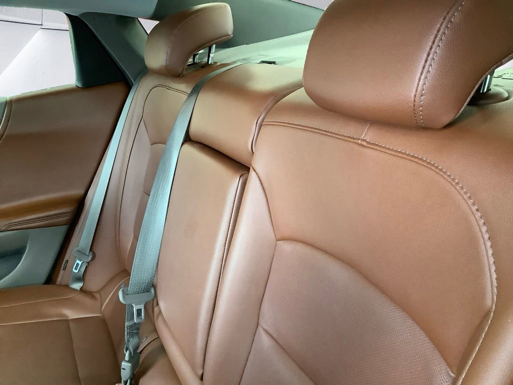 Used 2018 Chevrolet Malibu Premier w/ Premier Sun and Wheel Package FWD image 18