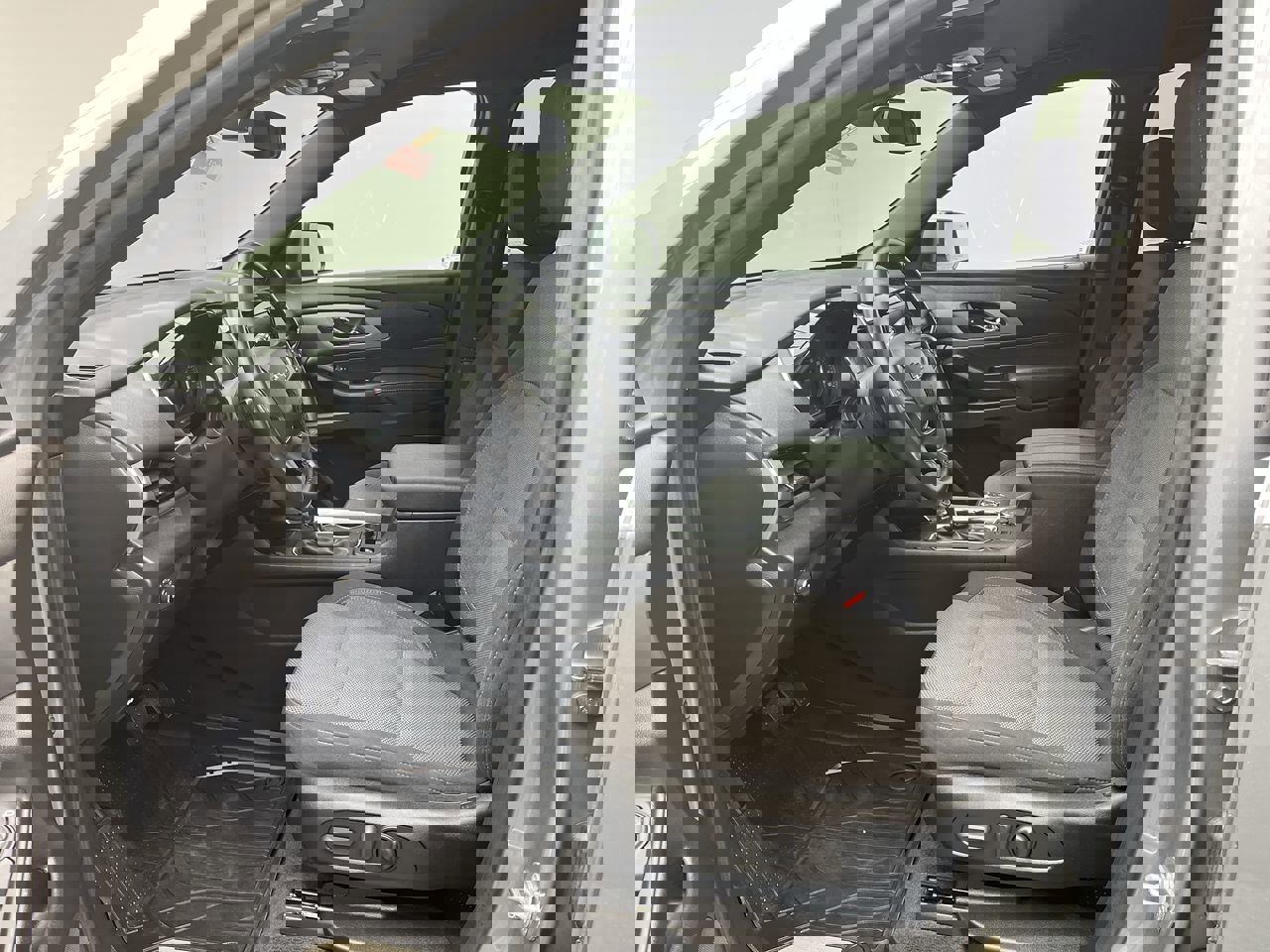 Certified 2023 Chevrolet Traverse LT w/ Midnight/Sport Edition AWD/4WD image 3