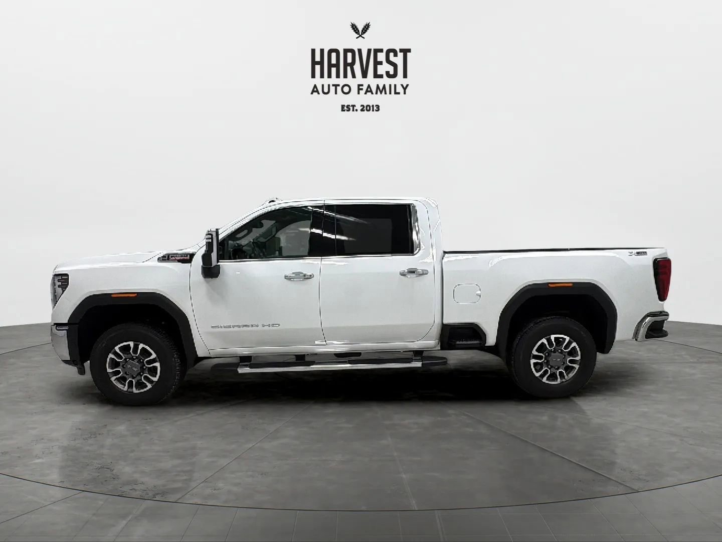 Used 2024 GMC Sierra 2500 SLT w/ SLT Convenience Package image 2