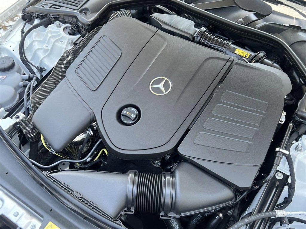 Used 2025 Mercedes-Benz C 300 4MATIC Sedan image 27