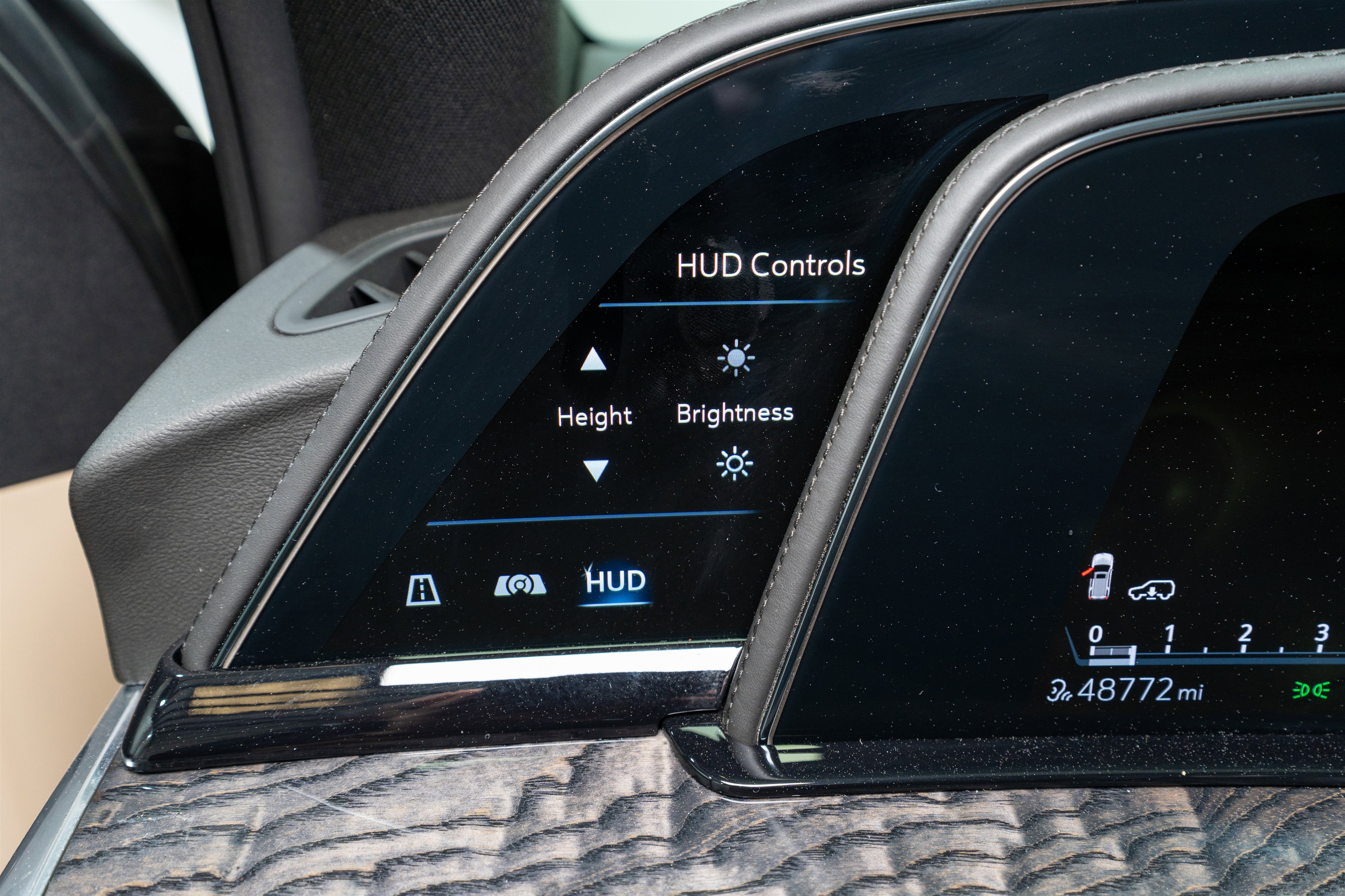 Used 2021 Cadillac Escalade Premium Luxury w/ Driver Assist Tech Package image 35