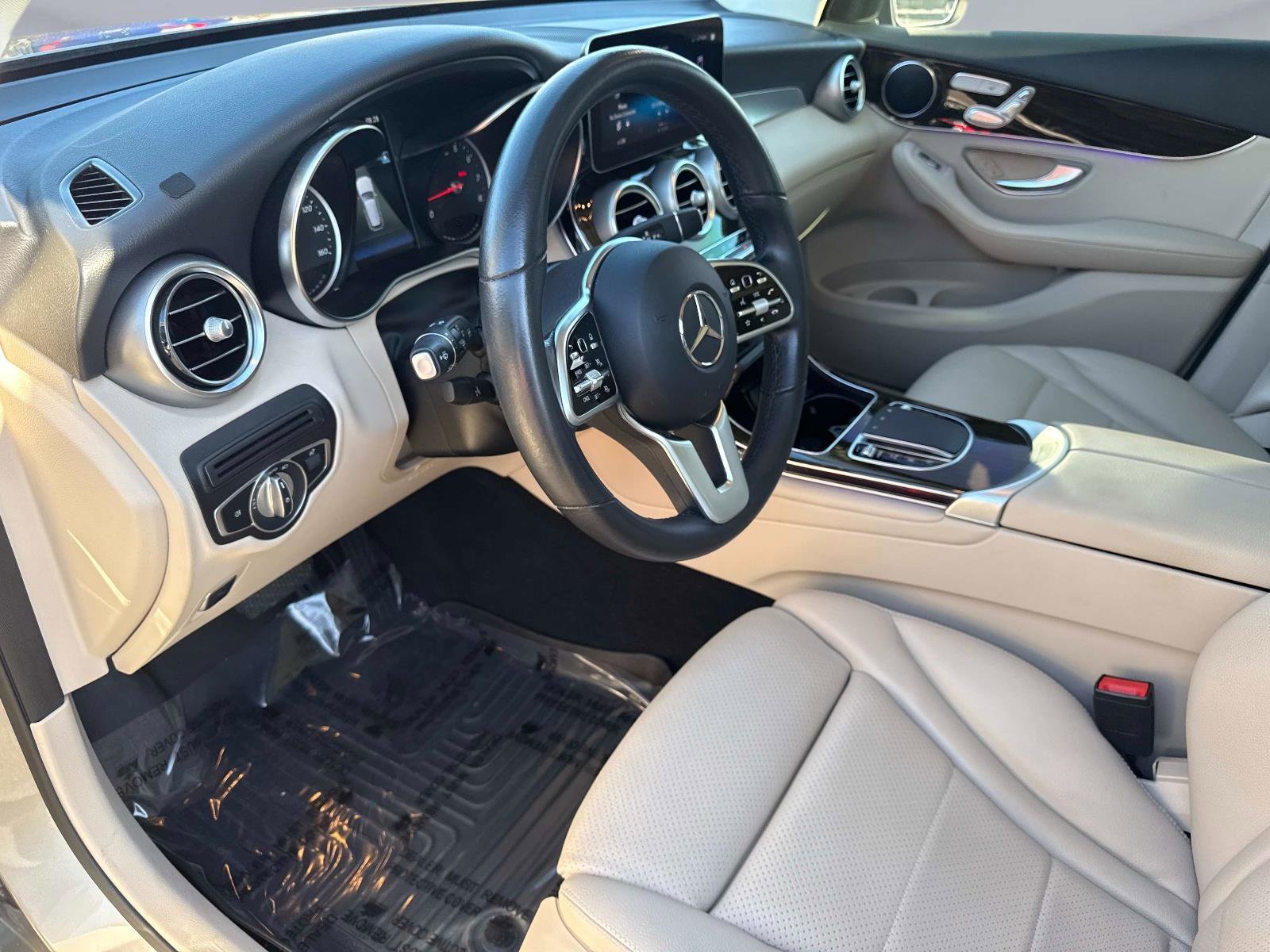 Used 2022 Mercedes-Benz GLC 300 GLC 300 image 24