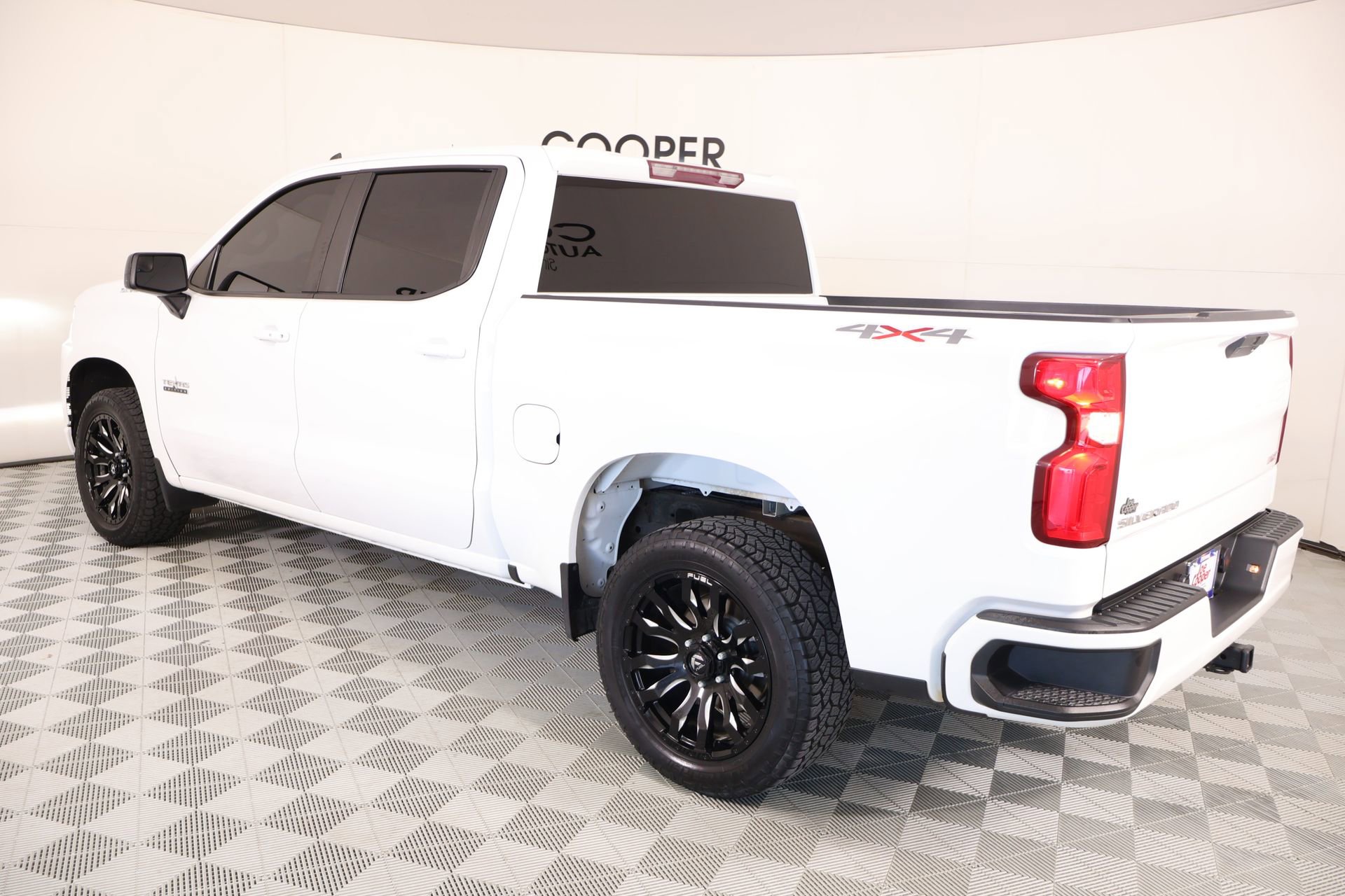 Used 2020 Chevrolet Silverado 1500 RST w/ Texas Edition AWD/4WD image 22
