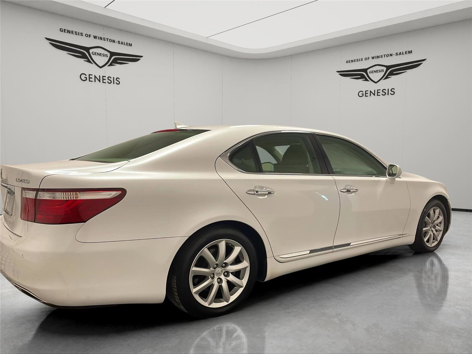 Used 2007 Lexus LS 460 RWD image 5