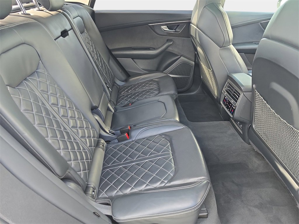 Used 2023 Audi SQ8 Prestige image 13