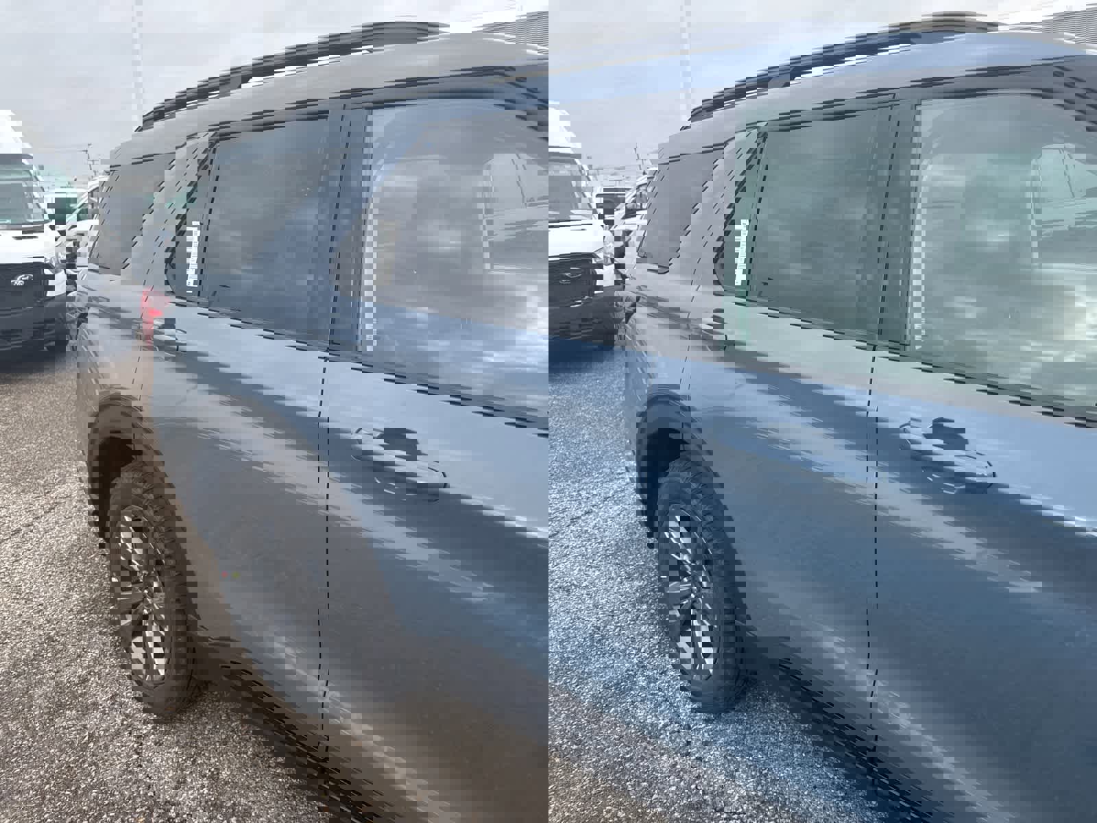 New 2026 Ford Explorer Active w/ Active Comfort Package image 12