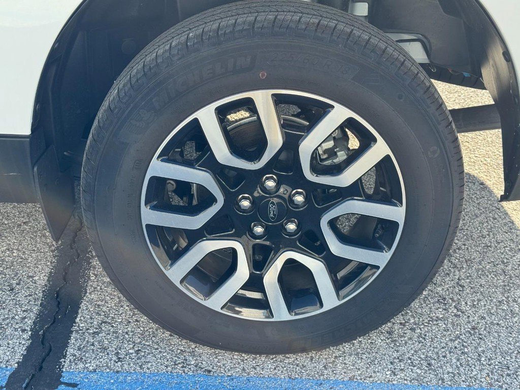 Used 2024 Ford Maverick Lariat image 10