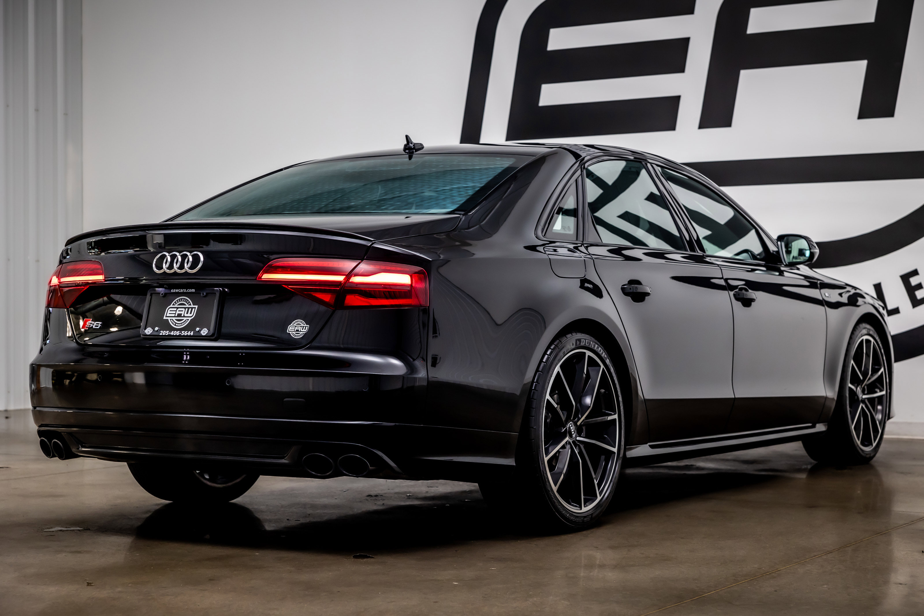 Used 2017 Audi S8 Plus AWD/4WD image 33