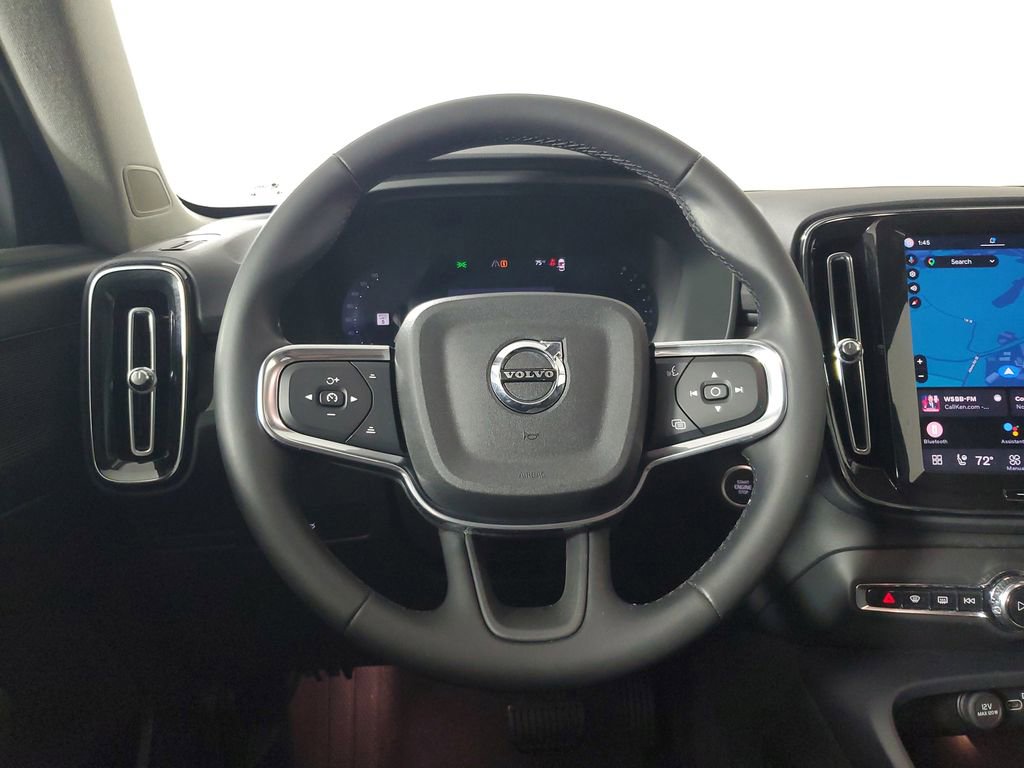 Certified 2025 Volvo XC40 B5 Core image 18