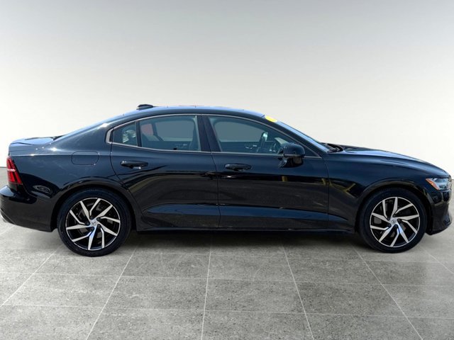 Used 2020 Volvo S60 T6 Momentum w/ Protection Package AWD/4WD image 7