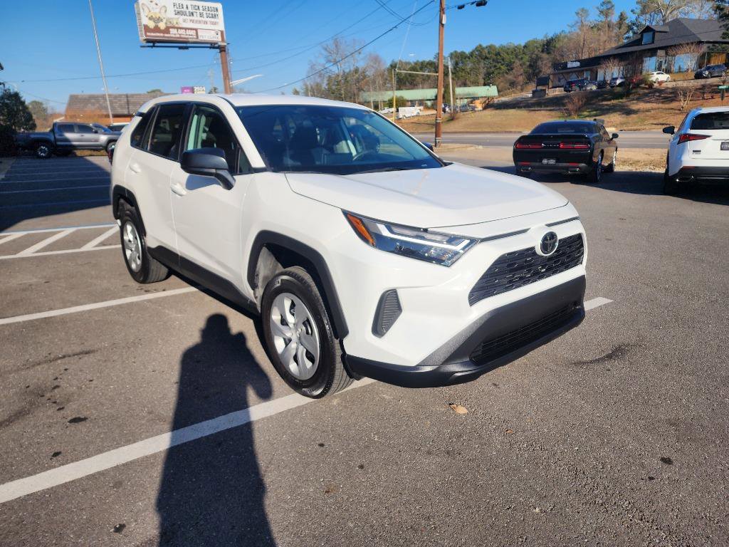 Used 2024 Toyota RAV4 LE image 7