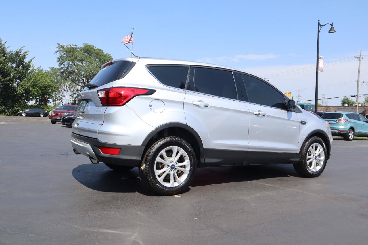 Used 2019 Ford Escape SE FWD image 5