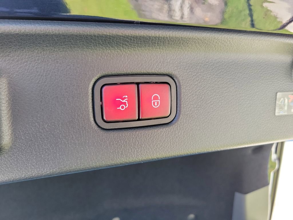 Used 2024 Mercedes-Benz S 63 AMG S image 31