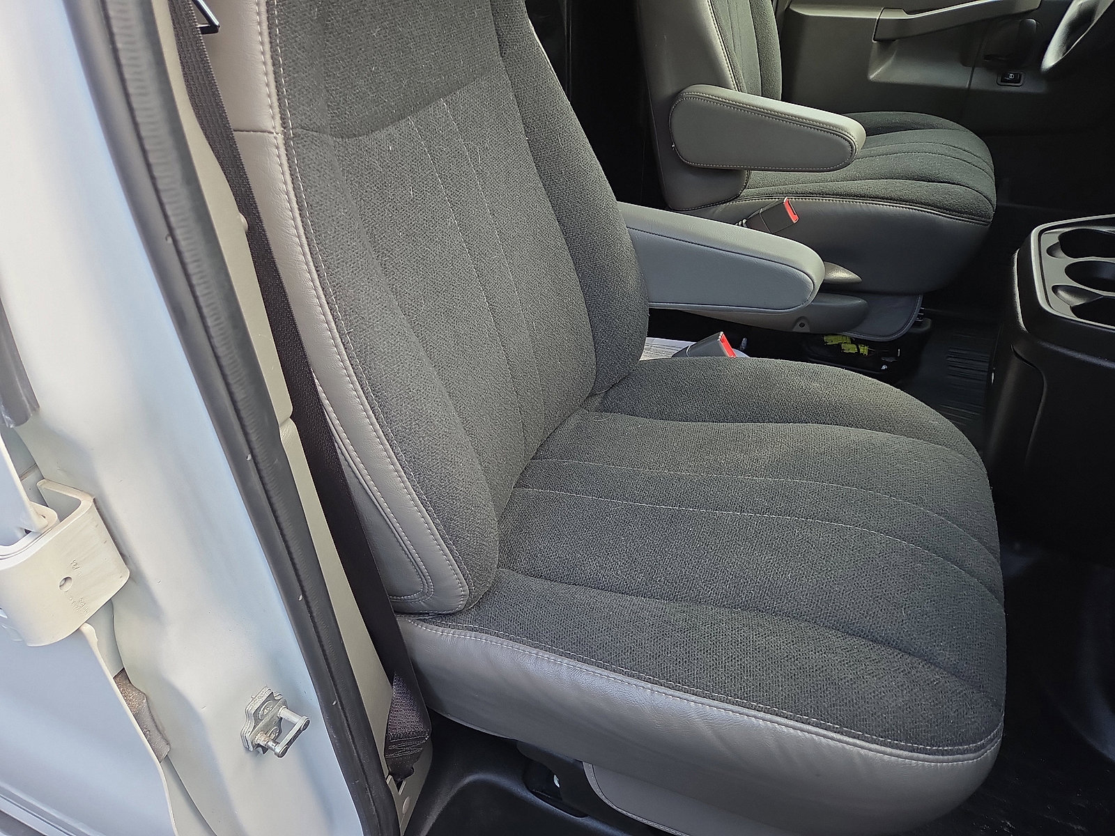 Used 2024 Chevrolet Express 2500 Work Van w/ Driver Convenience Package image 16