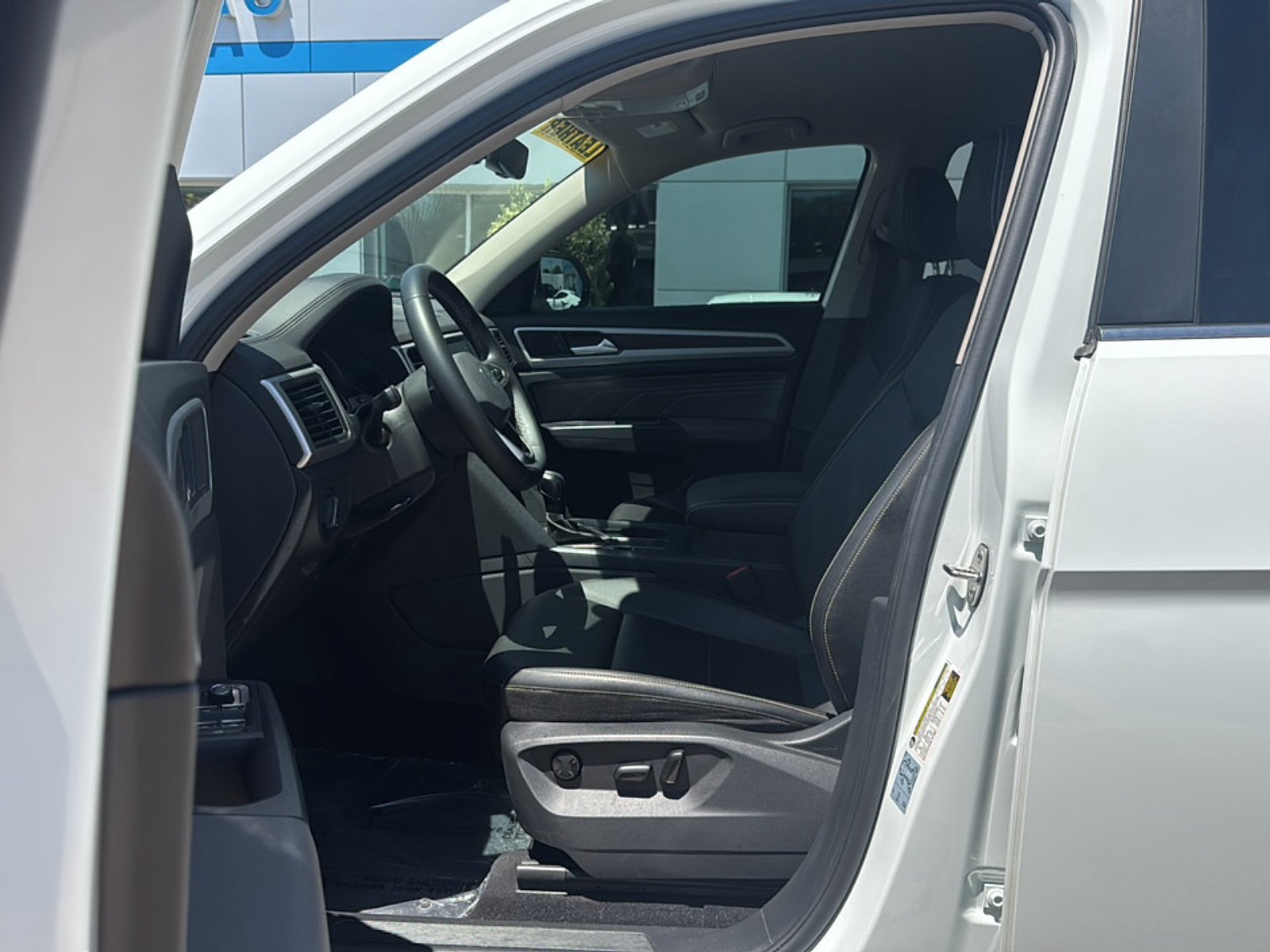 Used 2021 Volkswagen Atlas SE FWD image 12