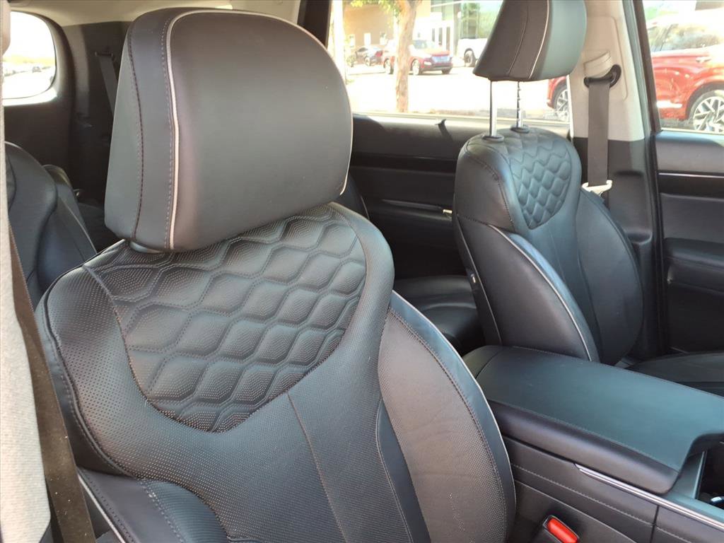 Used 2021 Hyundai Palisade Limited image 12