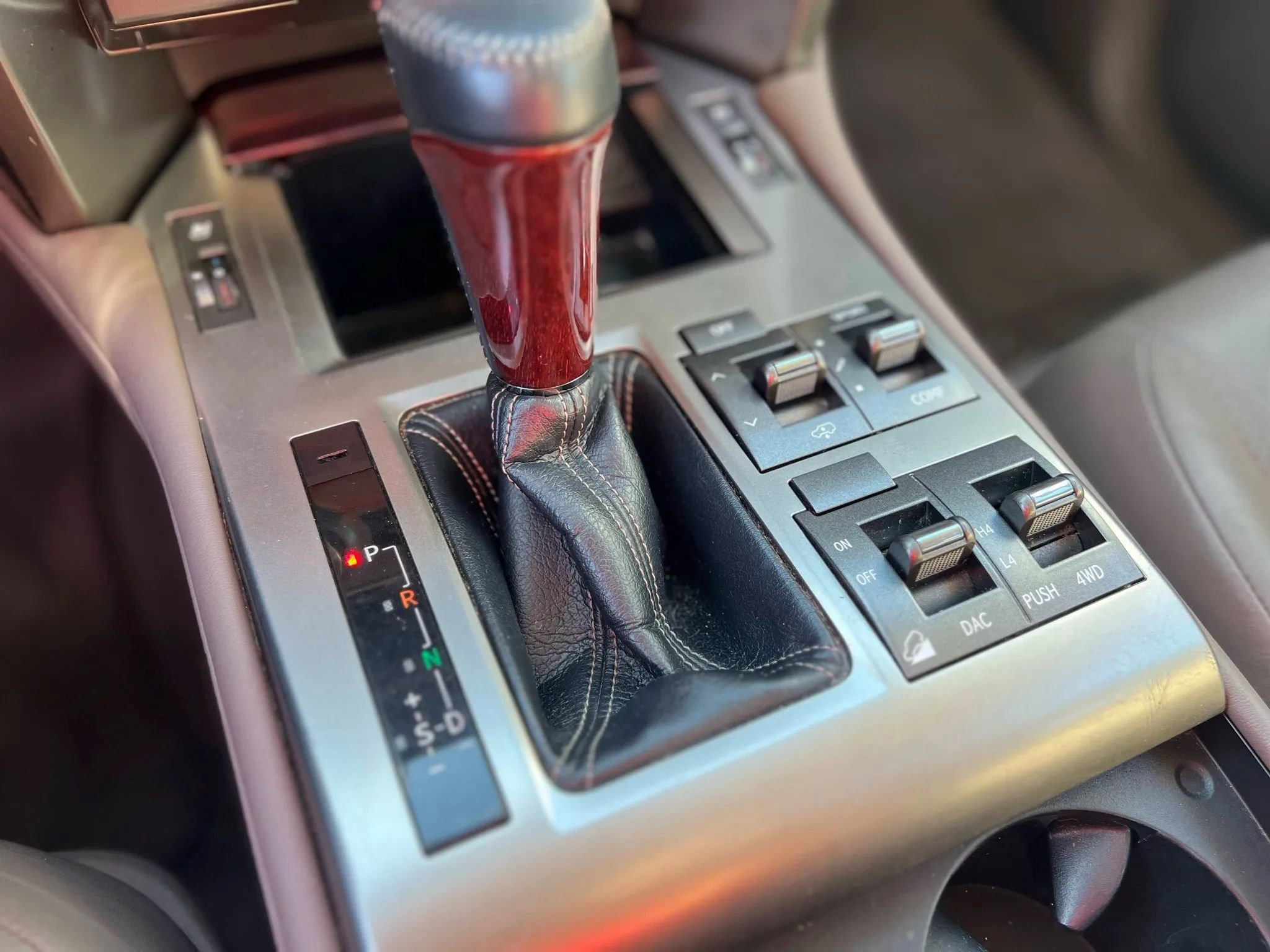 Used 2014 Lexus GX 460 Luxury image 30