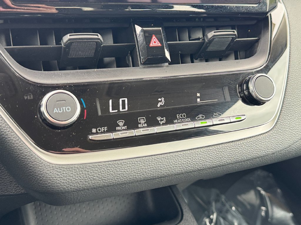 Used 2025 Toyota Corolla LE FWD image 23