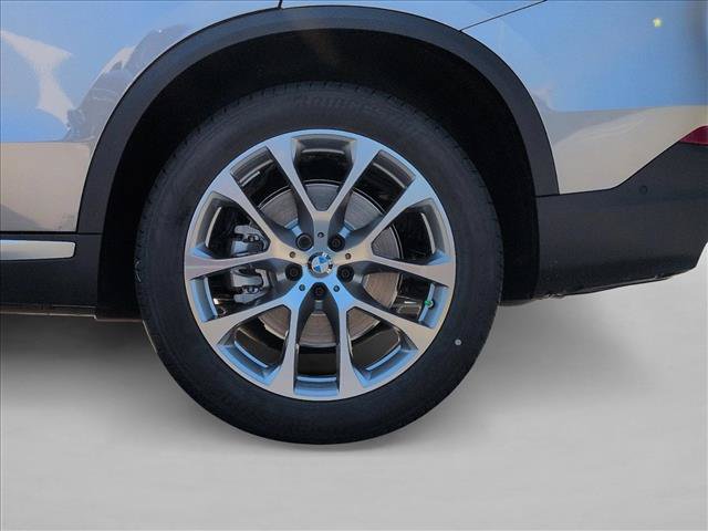 New 2026 BMW X5 xDrive40i w/ Premium Package AWD/4WD image 10