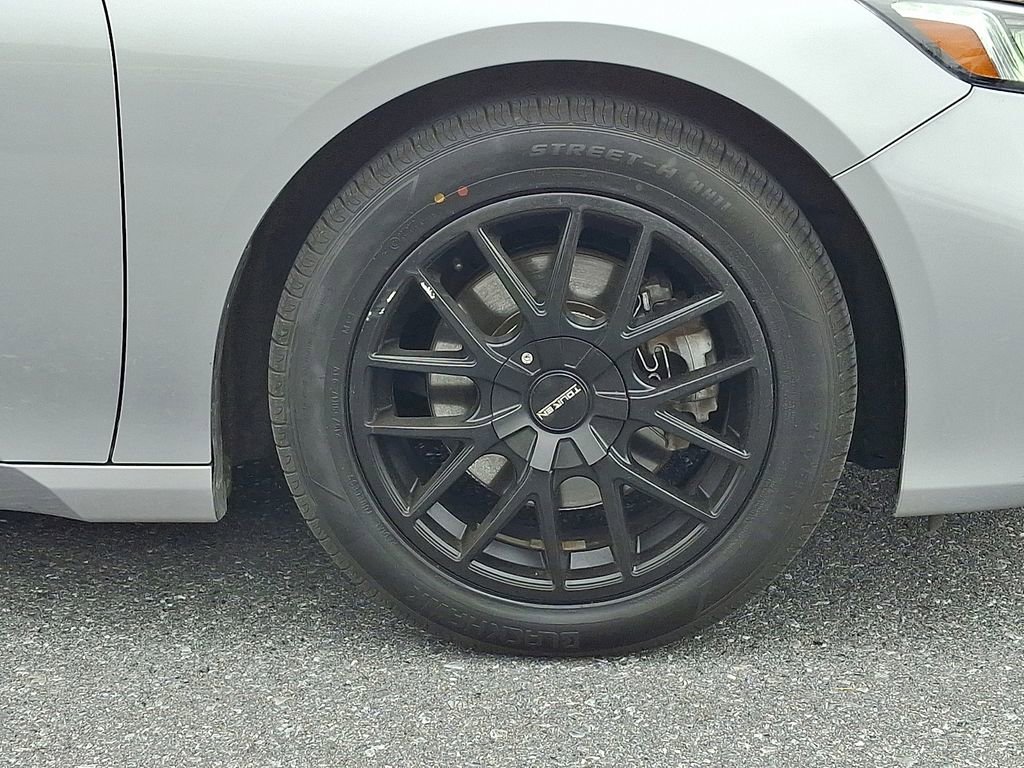 Used 2019 Honda Accord Sport image 10