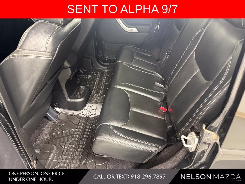 Used 2014 Jeep Wrangler Unlimited Rubicon w/ Connectivity Group AWD/4WD image 29