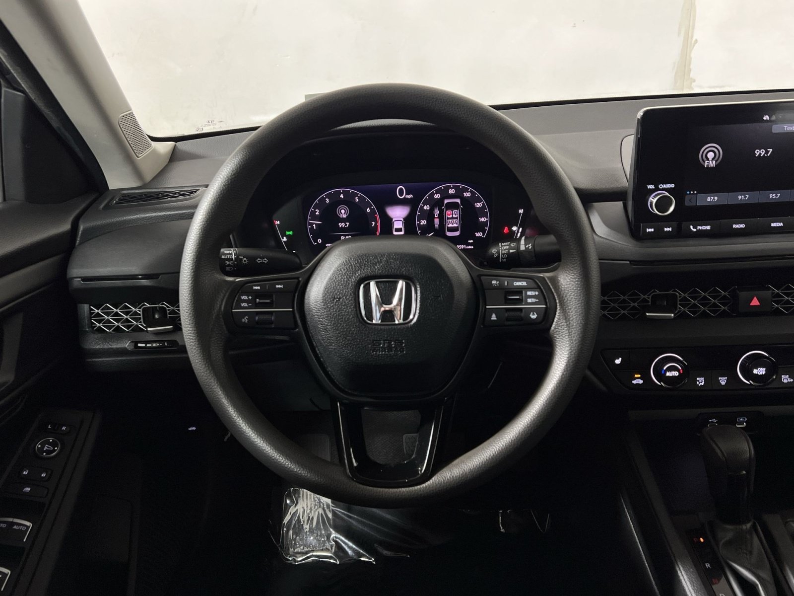 Used 2023 Honda Accord EX image 16