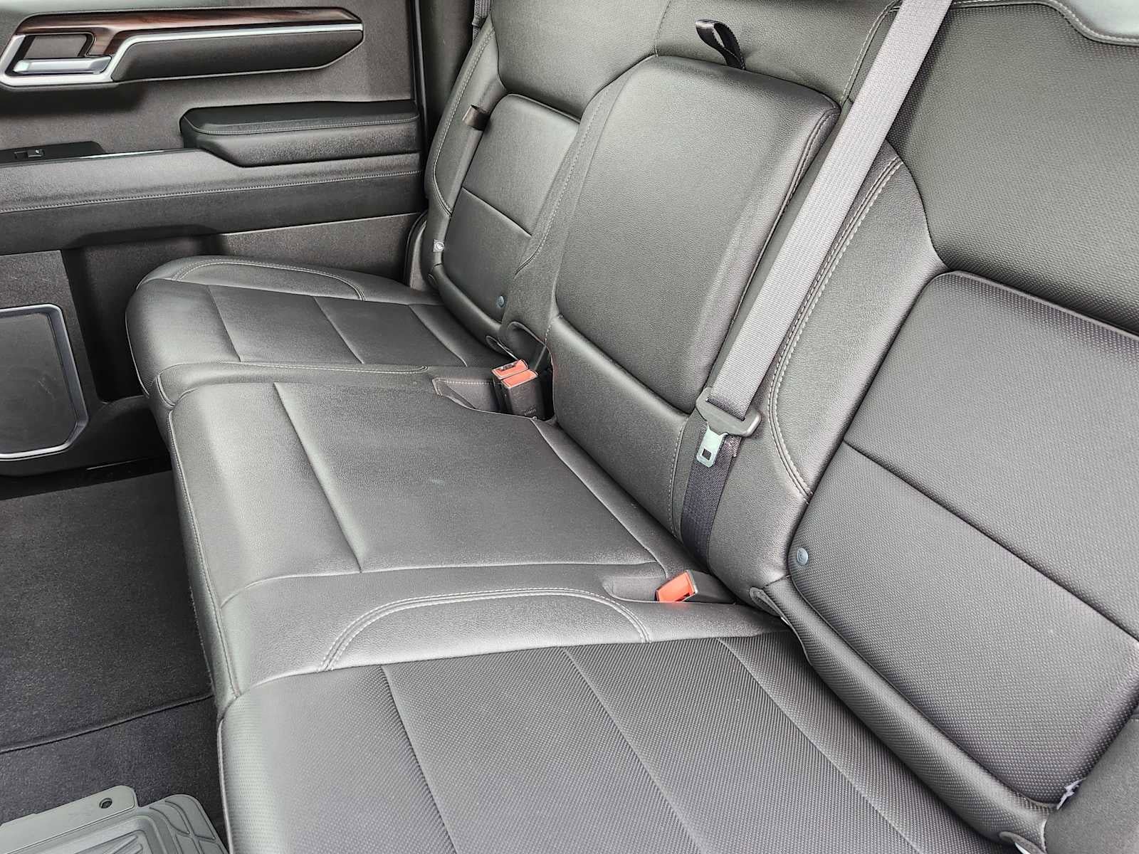 Used 2022 GMC Sierra 1500 SLT w/ SLT Convenience Package AWD/4WD image 9