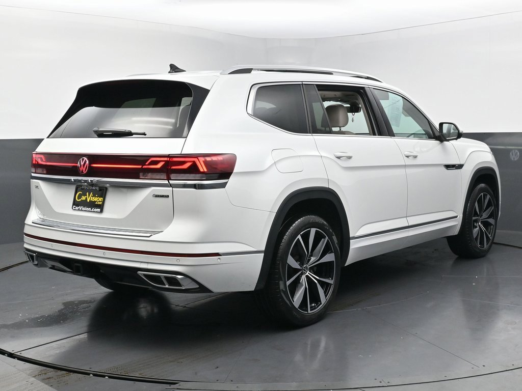 Used 2024 Volkswagen Atlas SEL Premium R-Line image 5