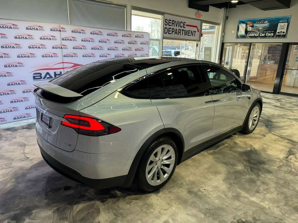 Used 2017 Tesla Model X 100D image 8