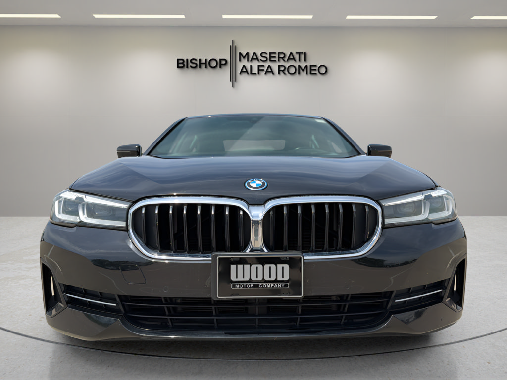 Used 2023 BMW 530e xDrive AWD/4WD image 2