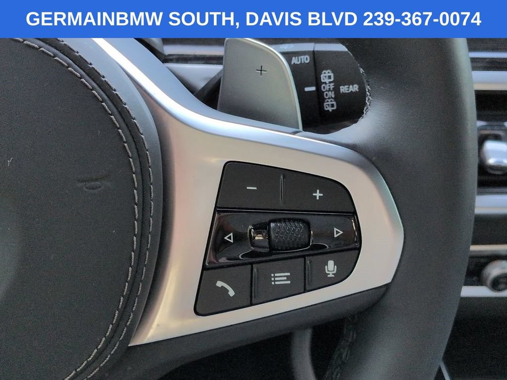 Used 2025 BMW X7 xDrive40i w/ M Sport Package AWD/4WD image 29