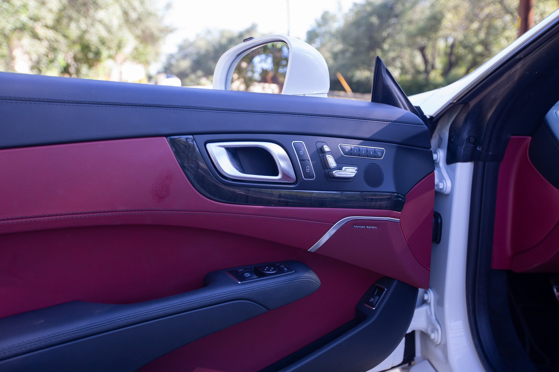 Used 2015 Mercedes-Benz SL 400 image 19