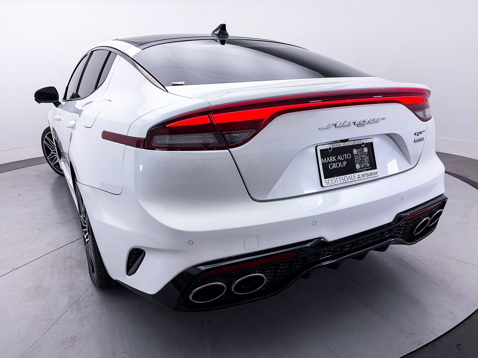 Used 2022 Kia Stinger GT2 AWD/4WD image 9