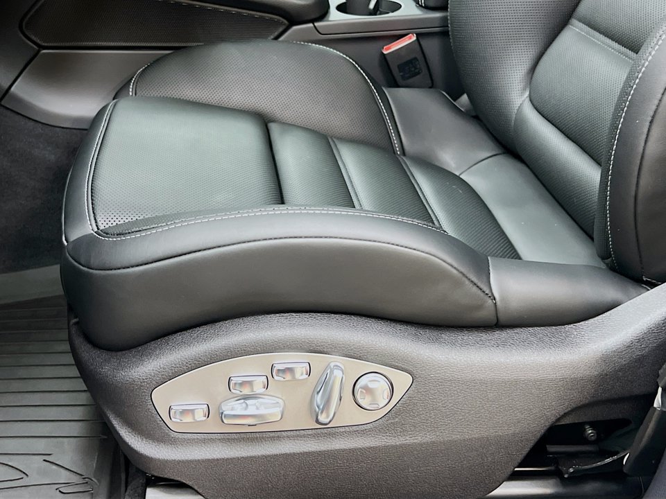 New 2026 Porsche Macan AWD/4WD image 22