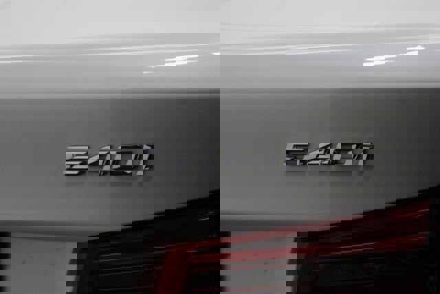 Used 2018 BMW 540i xDrive w/ Premium Package image 7