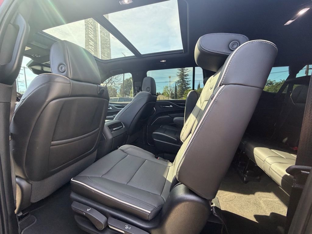 Used 2022 Cadillac Escalade ESV Sport image 10