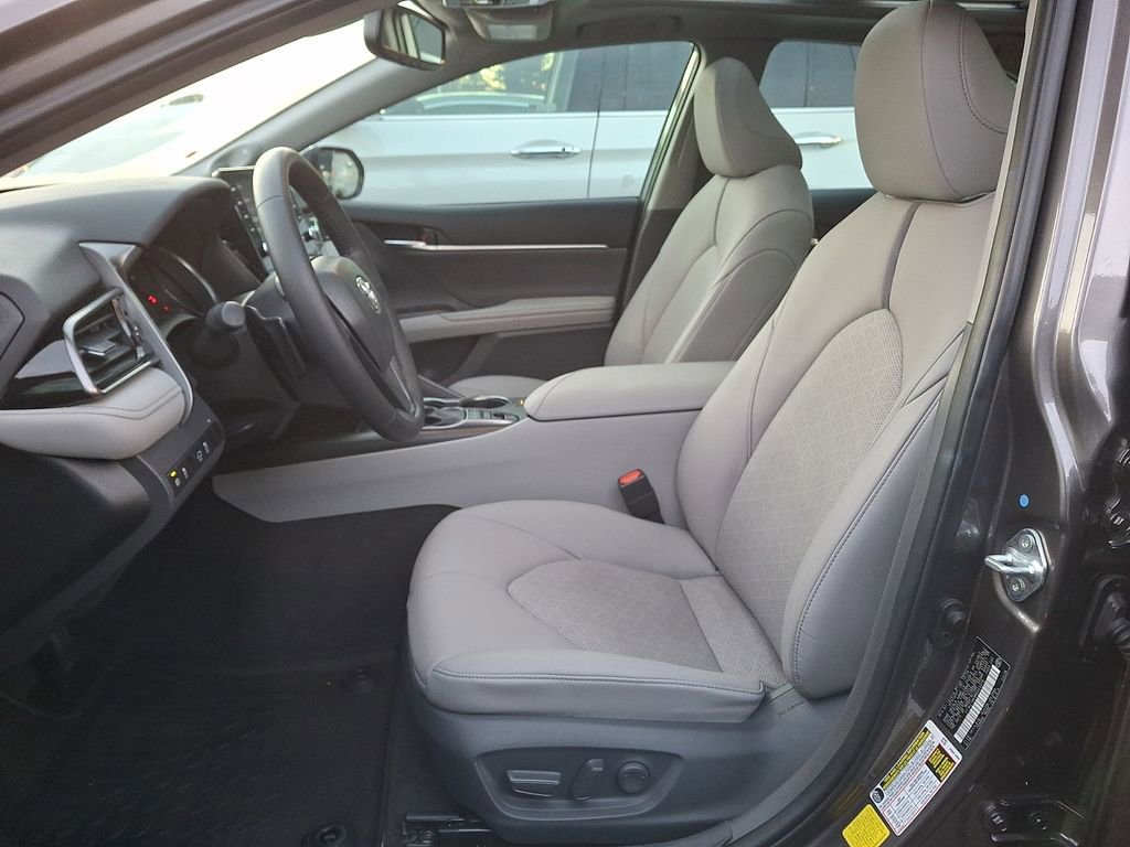 Used 2021 Toyota Camry XSE image 10